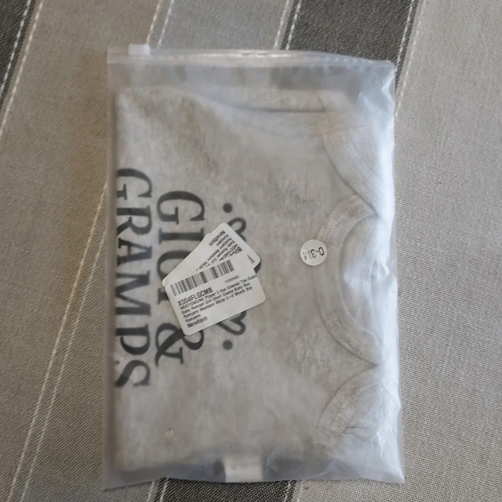 Gigi & Gramps Love Me Baby Bodysuit ‎ 0-3M Newborn Short Sleeve